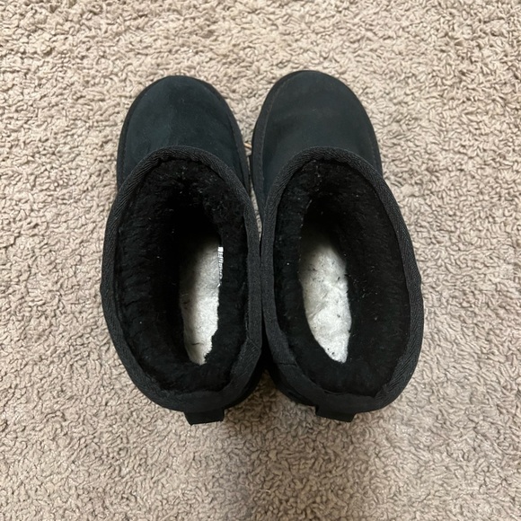 ⭐️ UGG Kids Classic II Mini Boot Ugg Print - size 3 ⭐️ - Picture 6 of 8